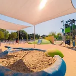 Helikon, מלון קסזטלי