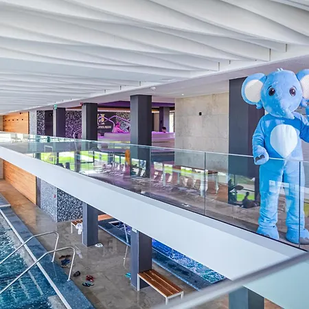 Helikon, Hotel 4*