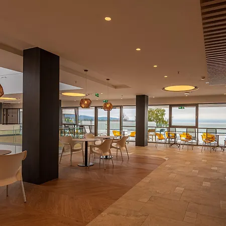 Helikon, Hotel 4*