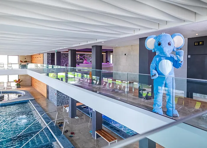 Helikon, Otel 4*